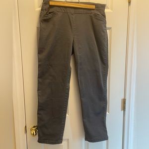 **SOLD** Women’s Size: 10 Short Croft & Barrow Grey Pants